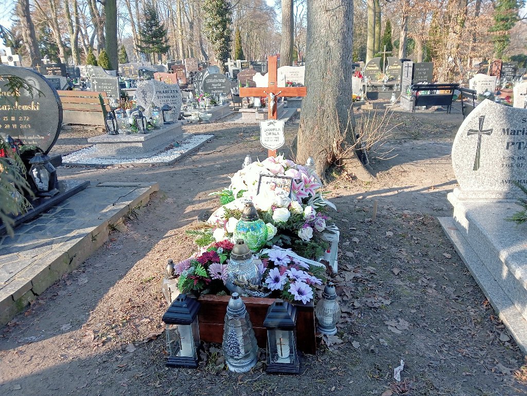 Grób DANIELA CIEŚLA