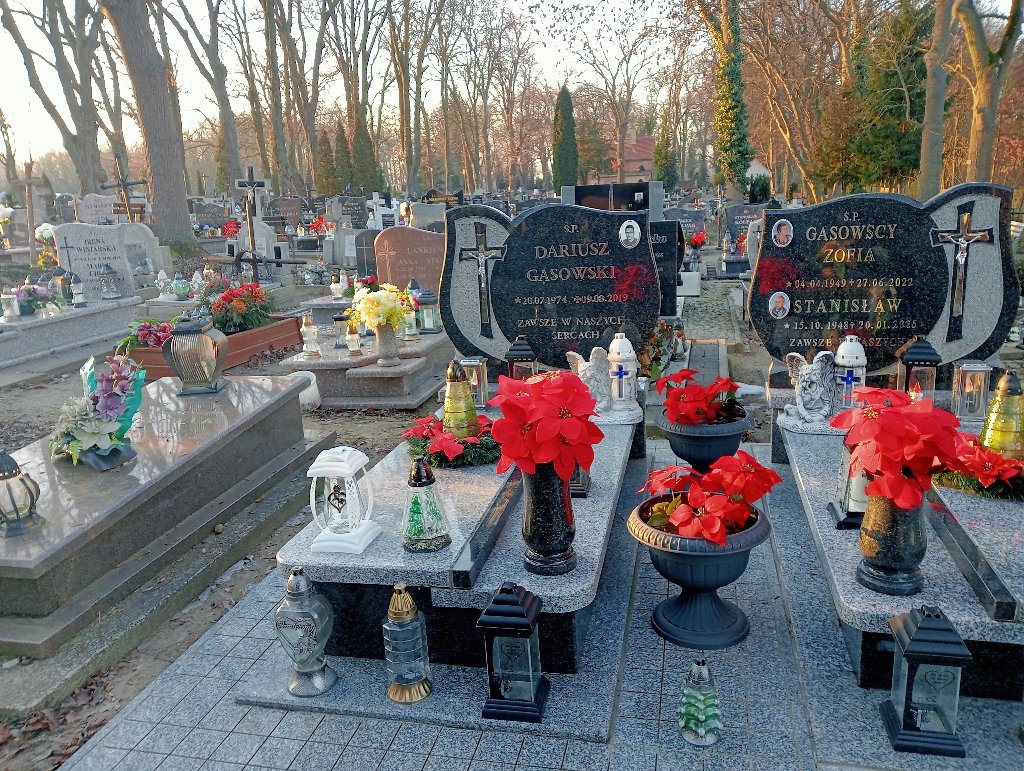 Grób DARIUSZ GĄSOWSKI