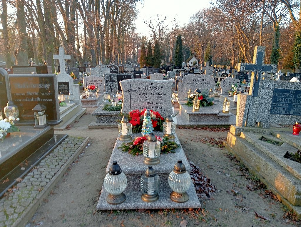 Grób JÓZEF STOLARSKI