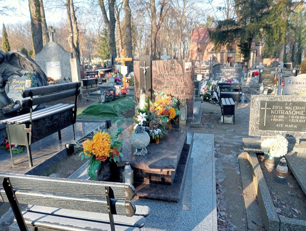 Grób JÓZEFA MŁODAWSKA
