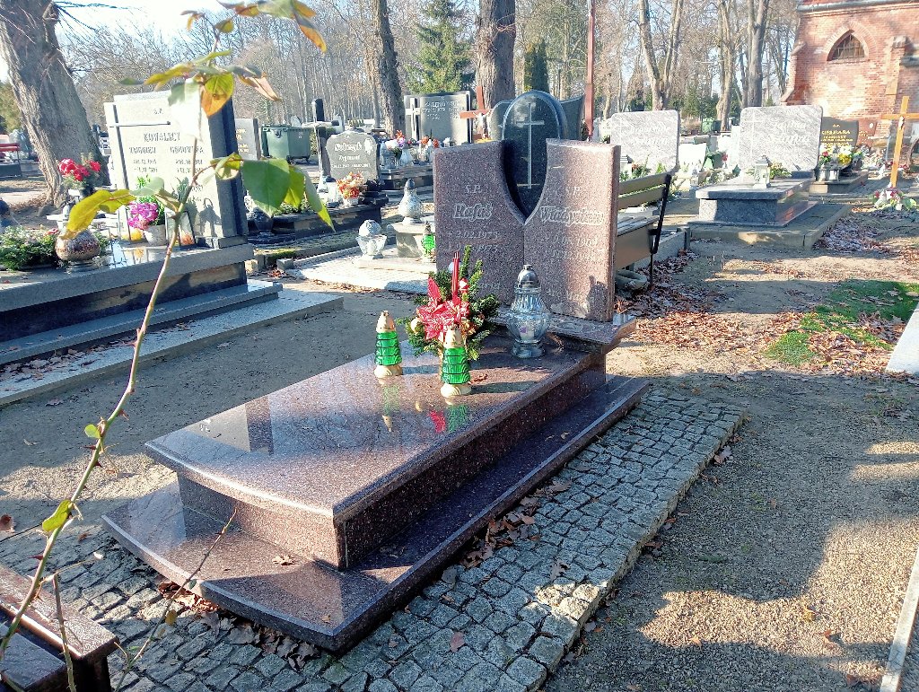Grób WŁADYSŁAW ZARZYCKI