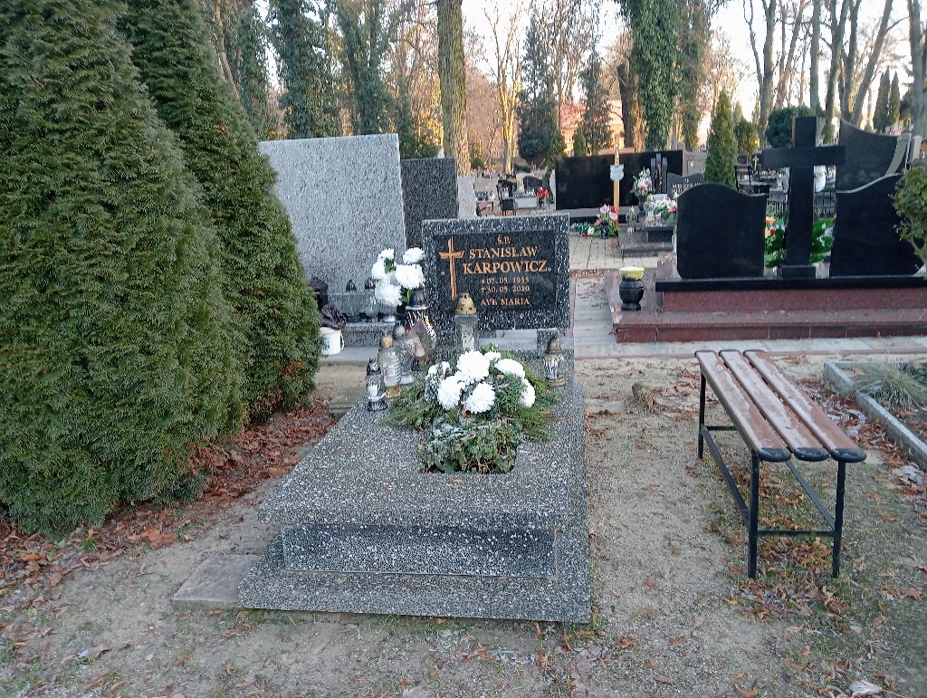Grób STANISŁAW, KARPOWICZ