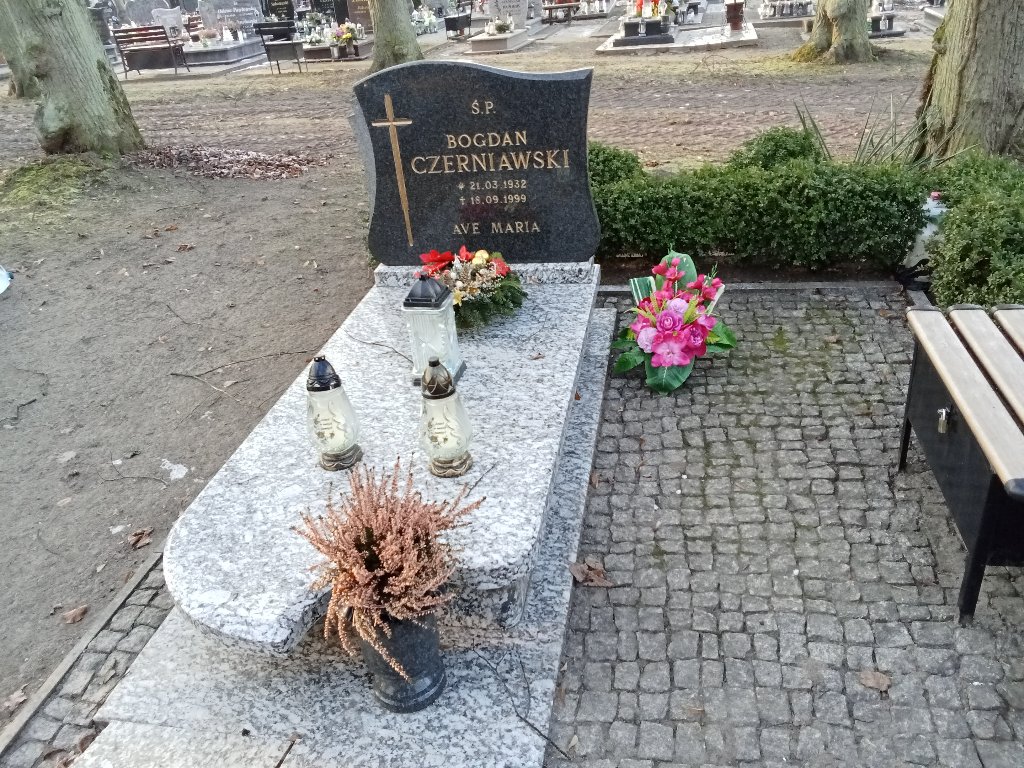 Grób BOGDAN CZERNIAWSKI