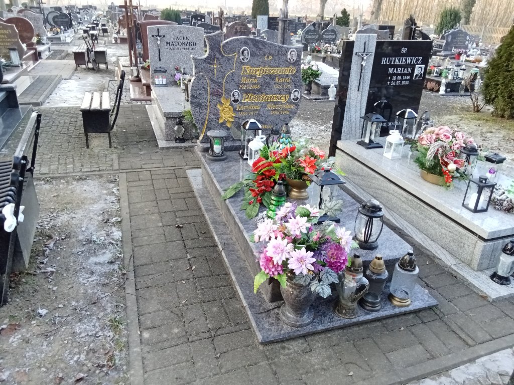Grób MIECZYSŁAW PIENIAWSKI