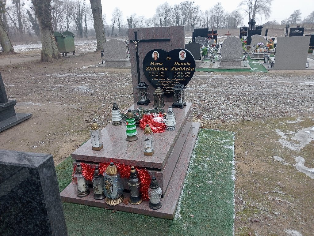 Grób MARTA ZIELIŃSKA
