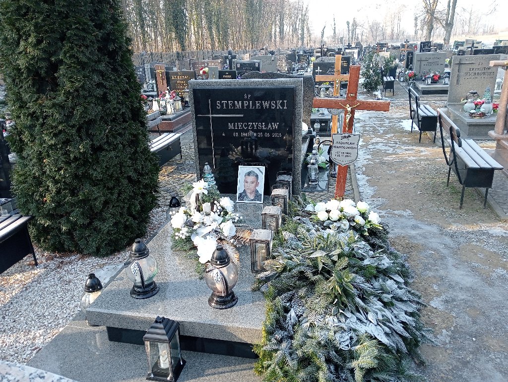 Grób RADOSŁAW WĄDOŁOWSKI
