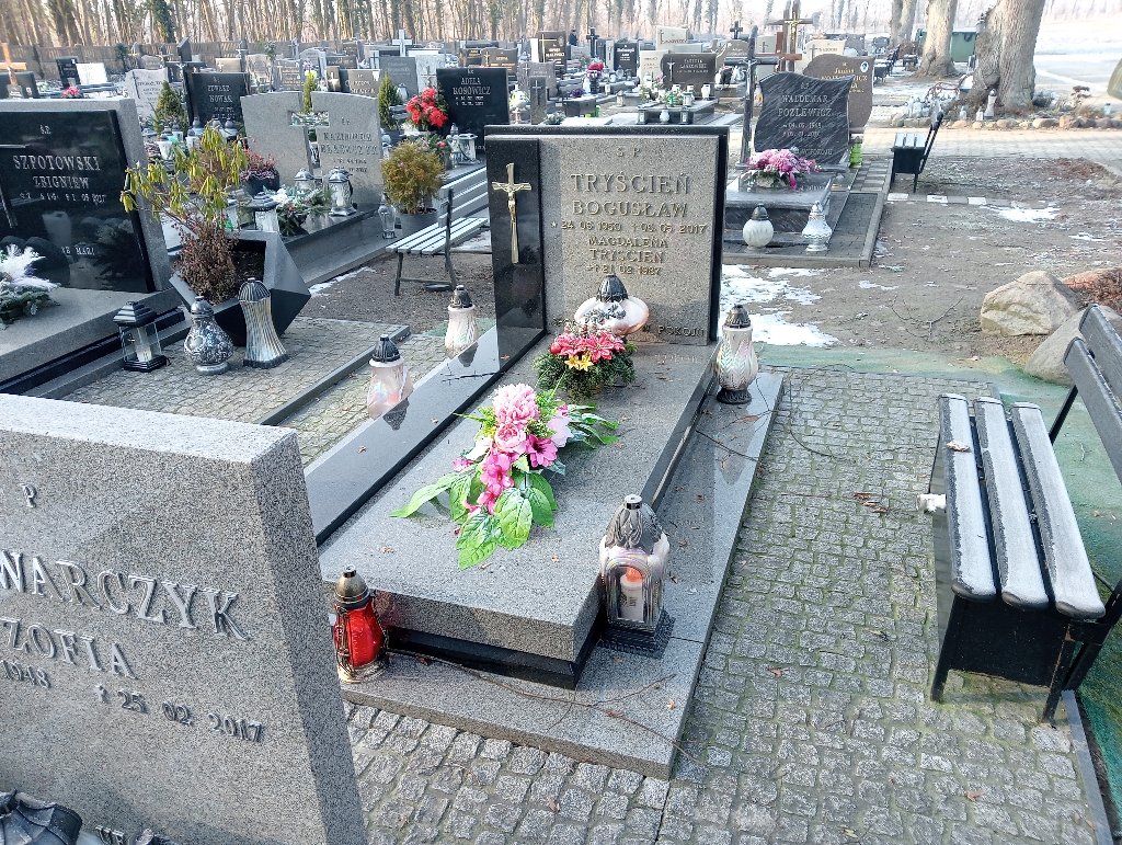 Grób BOGUSŁAW TRYŚCIEŃ